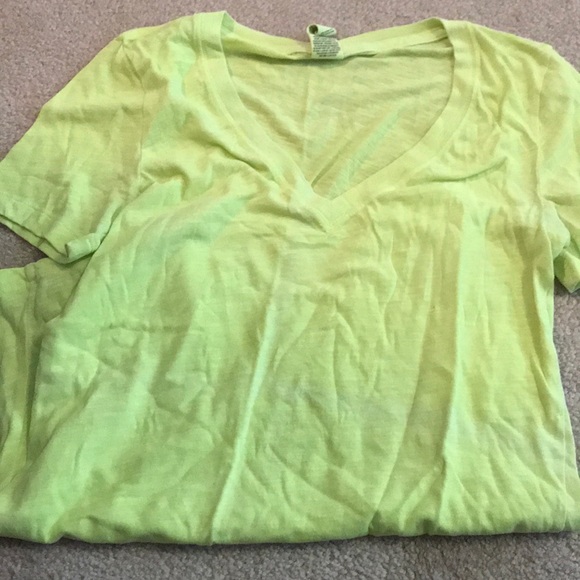 T-shirt - Picture 2 of 2